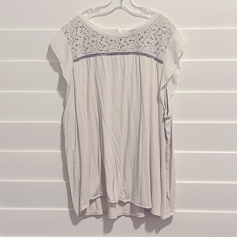 GNW Lace Overlay Short Sleeve White Top size 1X​